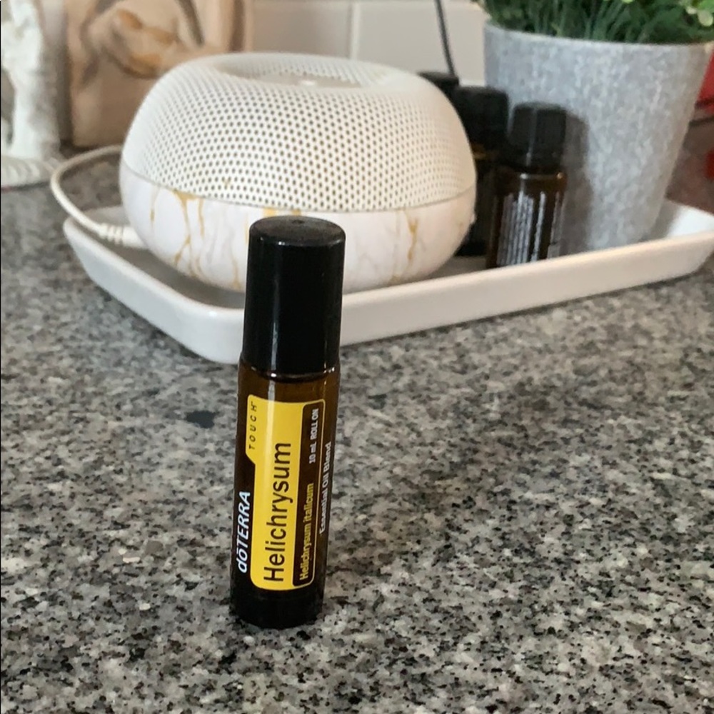 Helichrysum doterra roll on